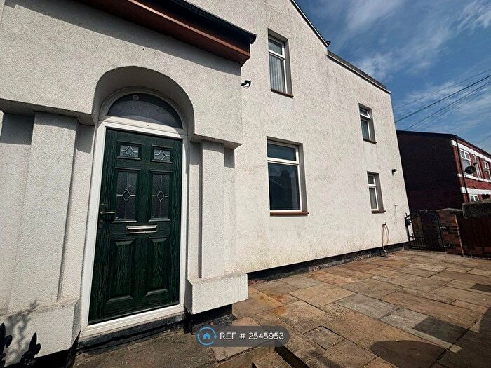 2 Bedroom Terraced House To Rent In Gorton Road, Reddish, SK5