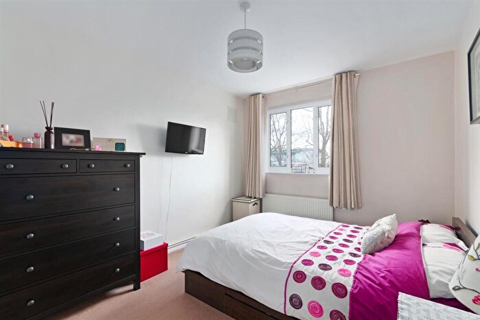 1 Bedroom Flat For Sale In Lilleshall Road, Morden, SM4