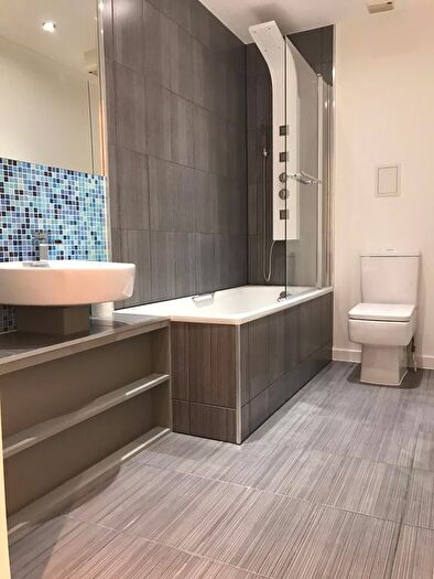 3 Bedroom Terraced House To Rent In Northfield Road, London, E6