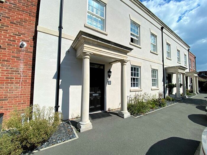 5 Bedroom Town House To Rent In Officers Gardens, Royal Clarence Marina, PO12