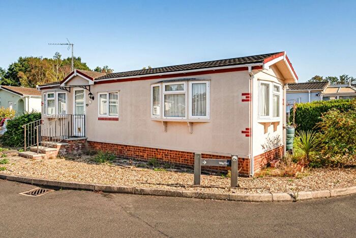 1 Bedroom Park Home For Sale In Mytchett Farm Park, Mytchett Road, Mytchett, Camberley, Surrey, GU16