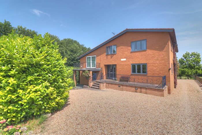 5 Bedroom Detached House For Sale In Cowbit Road, Spalding, PE12