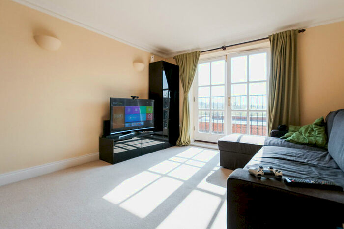 2 Bedroom Flat To Rent In Lordship Lane, London, SE22