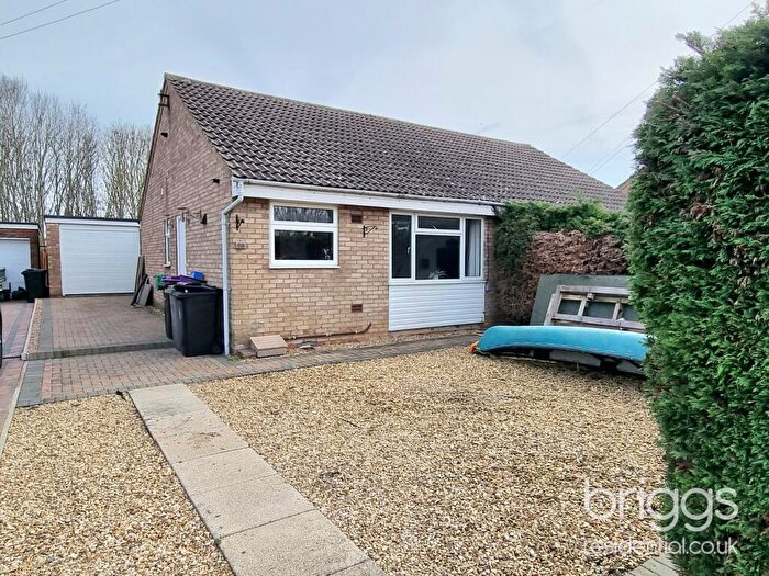 2 Bedroom Bungalow For Sale In Deer Park Road, Langtoft, Market Deeping, PE6
