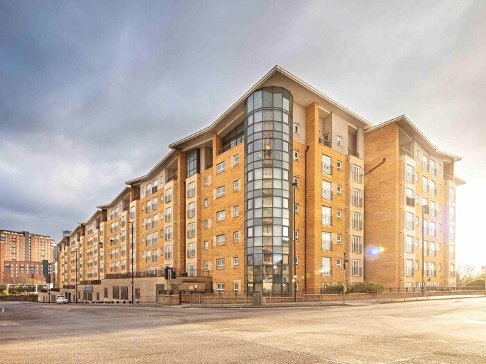 2 Bedroom Flat To Rent In Middlewood Street, Salford, M5