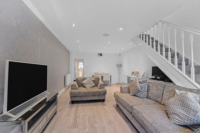 2 Bedroom Terraced House For Sale In Hithermoor Road, Staines-Upon-Thames, TW19