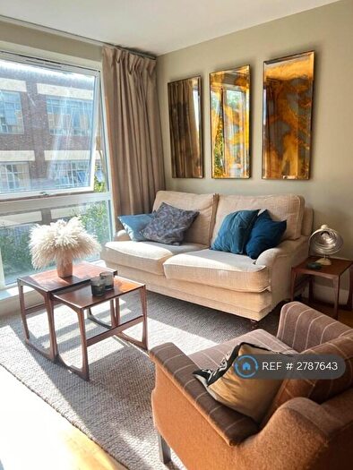 2 Bedroom Flat To Rent In Grove Court, London, SE15