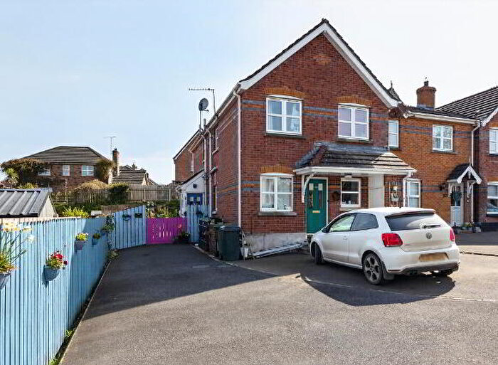 2 Bedroom House For Sale In Whitethorn Lane, Dromore, BT25