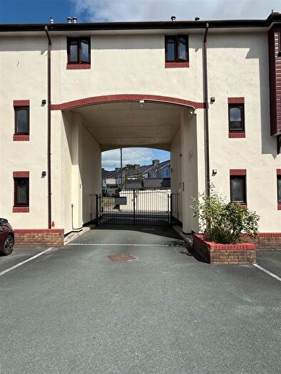 2 Bedroom Flat To Rent In Knighton Road, Plymouth, PL4