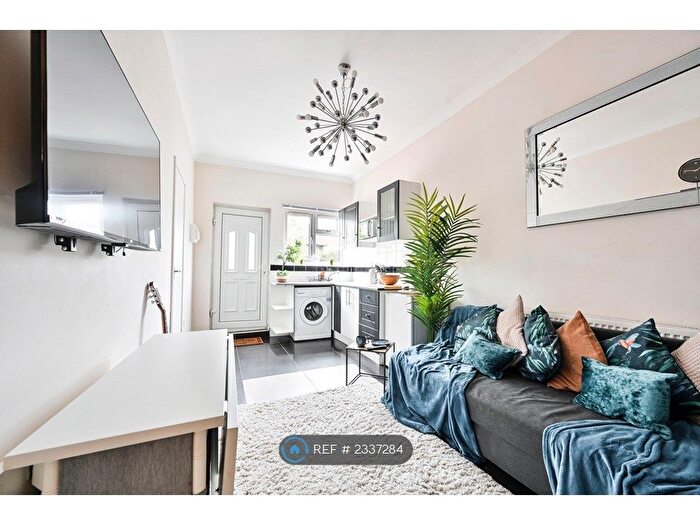 1 Bedroom Flat To Rent In The Paddocks, Wembley, HA9