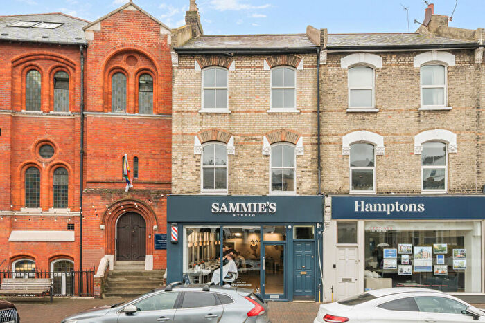 2 Bedroom Flat For Sale In Northcote Road, Battersea, London, SW11