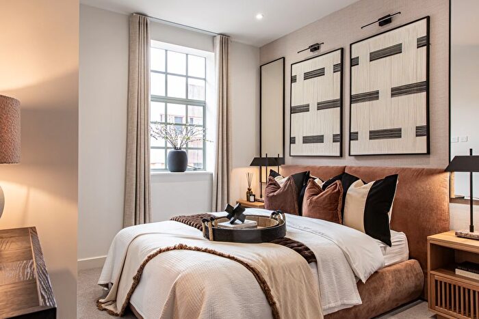 2 Bedroom Flat For Sale In Glenburnie Road, London, SW17