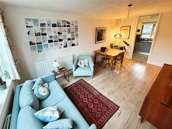 2 Bedroom Flat To Rent In Pomeroy Street, London, SE14