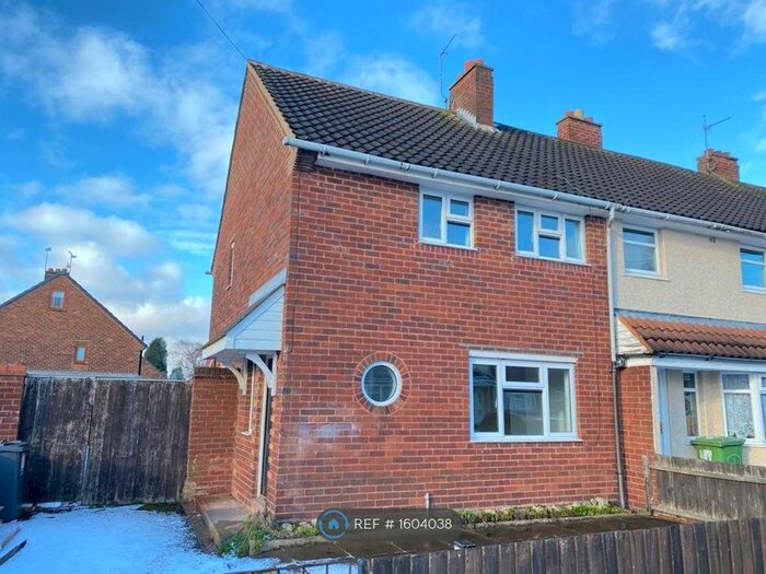 2 Bedroom End Of Terrace House To Rent In Kelvin Place, Walsall, WS2