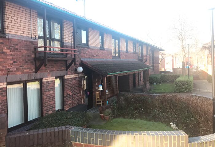 1 Bedroom Flat To Rent In Over S One Bedroom Flat At Louis Le Prince Court, Bayswater Place, Harehills, Leeds, LS8