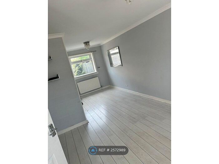 3 Bedroom Semi-Detached House To Rent In Boyd Orr Crescent, Kilmaurs, KA3