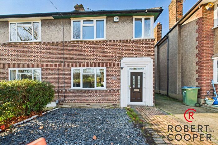 3 Bedroom Semi Detached House For Sale In Alexandra Avenue, Rayners Lane, HA2