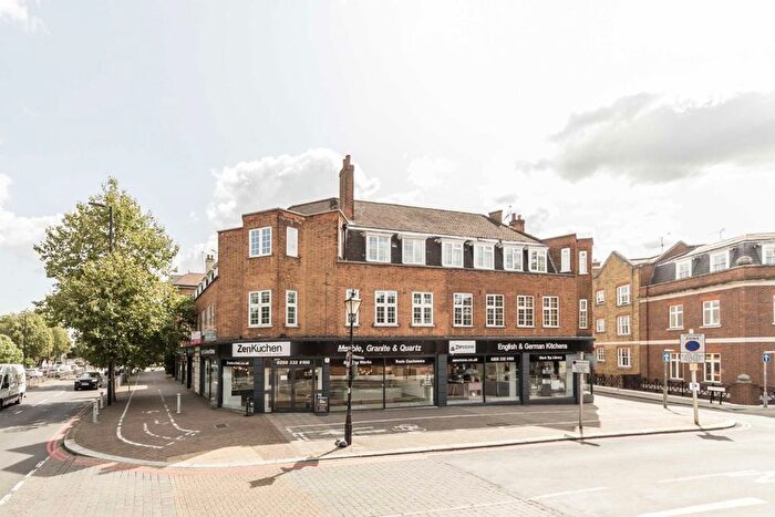 2 Bedroom Flat To Rent In Twickenham Road, Richmond, TW9