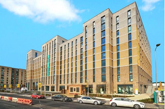 1 Bedroom Flat To Rent In Calibra Court, Kimpton Road, Luton, Bedfordshire, LU2