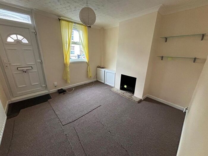 2 Bedroom Detached House To Rent In Gladstone RoadMaidstoneKent, ME14