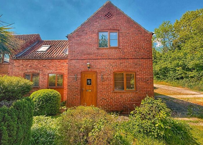 3 Bedroom Link Detached House For Sale In Kersall Nottinghamshire, NG22