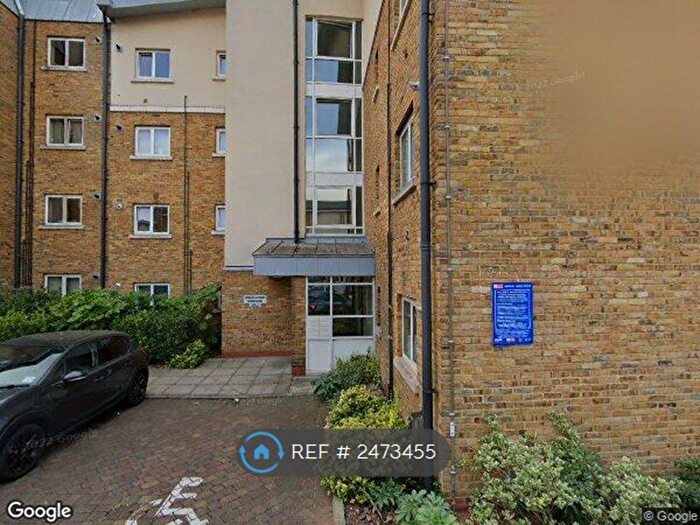 2 Bedroom Flat To Rent In Katherine Bell Tower, London, E3