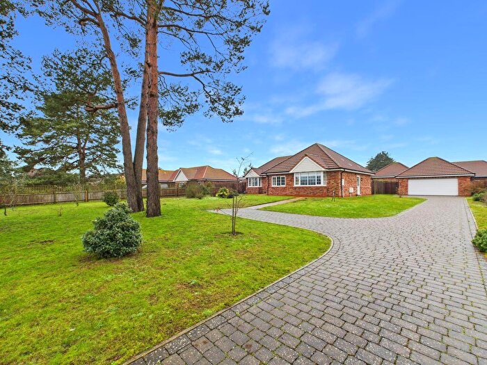 3 Bedroom Detached Bungalow For Sale In Horncastle Road, Woodhall Spa, LN10