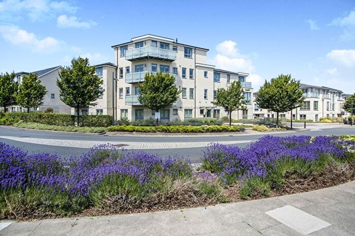 2 Bedroom Flat To Rent In Springhead Parkway, Northfleet, Gravesend, Kent, DA11