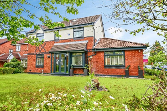 4 Bedroom Detached House For Sale In Orchard Avenue, Liverpool, L14