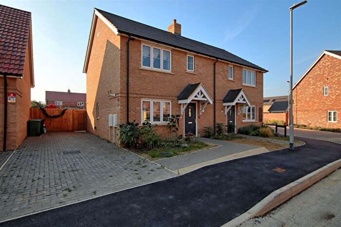 2 Bedroom Semi-Detached House To Rent In Howells Way, Hardwick, Cambridge, CB23