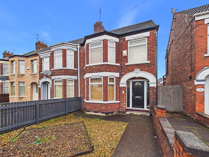 3 Bedroom End Terrace House For Sale In Sutton Road, Hull, HU6