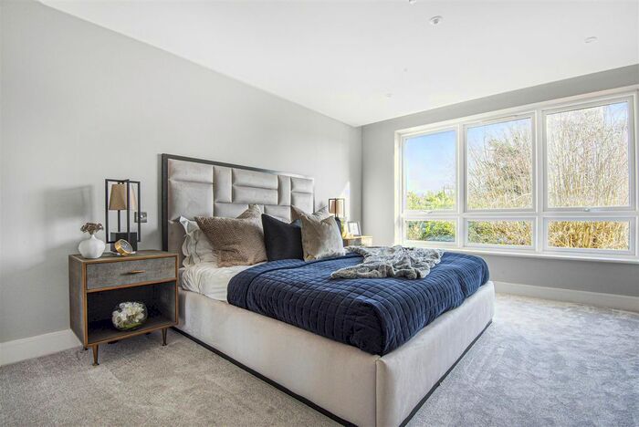 2 Bedroom Flat To Rent In Chislehurst Road, Bickley, Bromley, BR7