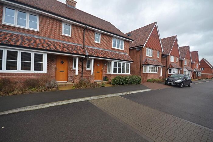3 Bedroom Semi-Detached House To Rent In Culver Grove, Wokingham, RG40