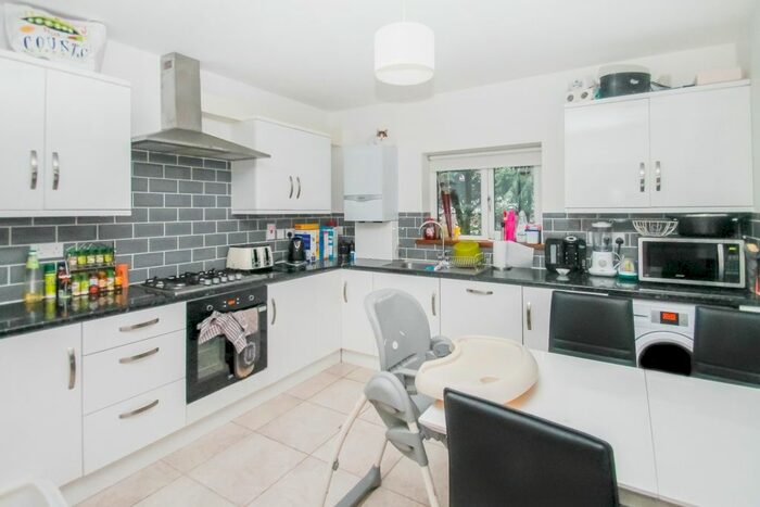 3 Bedroom Bungalow To Rent In Patternoster Hill, Waltham Abbey, EN9