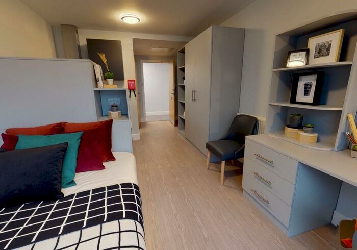 Flat To Rent In Iq Hoxton, E2