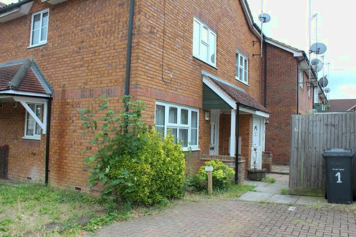 1 Bedroom Semi-Detached House To Rent In Hemingford Close, North Finchley, N12