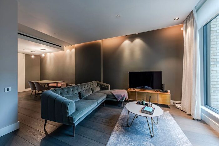 3 Bedroom Terraced House For Sale In Young Street, London, W8