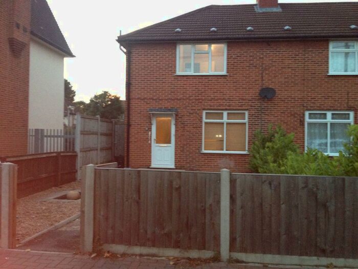 3 Bedroom End Of Terrace House To Rent In Dagenham, Essex, RM8