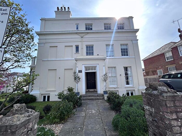 2 Bedroom Apartment For Sale In Nelson Place, Ryde, PO33