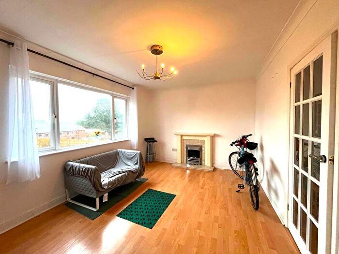 2 Bedroom Apartment For Sale In Blackmore Drive, Sidmouth, Devon, EX10