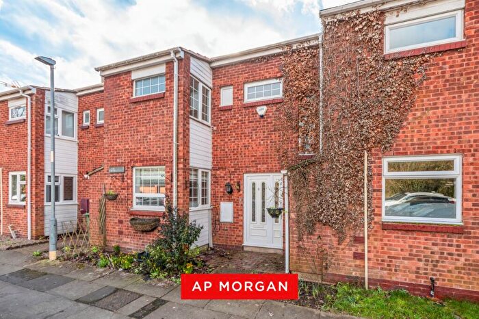3 Bedroom Terraced House To Rent In Kilpeck Close, Winyates East, Redditch, Worcestershire, B98