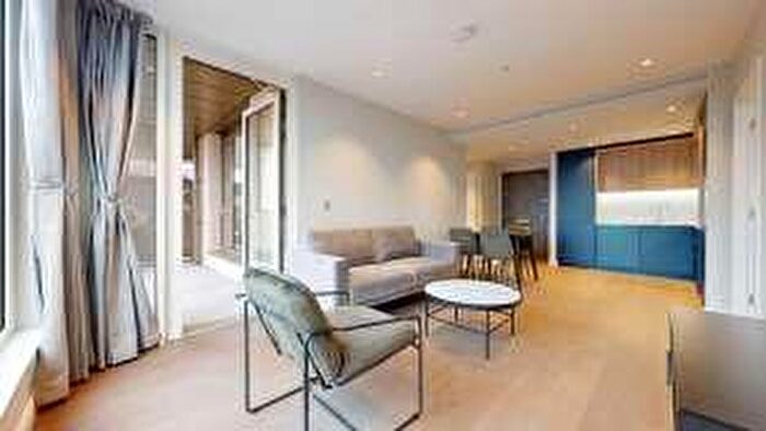 2 Bedroom Flat To Rent In Phoenix Court Gasholder Place, SE11