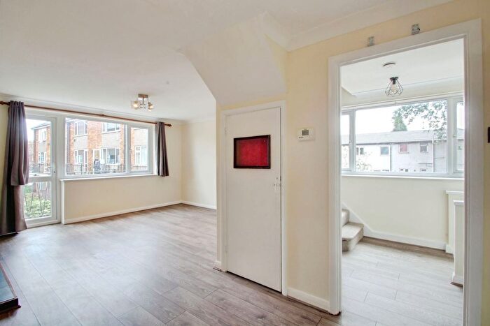 2 Bedroom Maisonette To Rent In Coleridge Crescent, Colnbrook, SL3