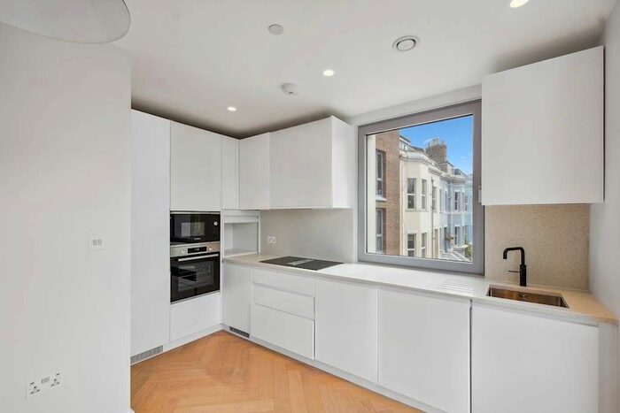 1 Bedroom Flat To Rent In Maple Path, London, E5
