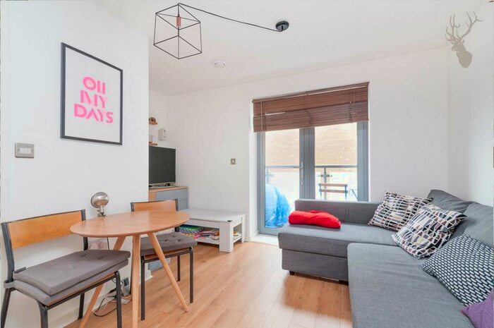 1 Bedroom Flat To Rent In Vernon Road, Bow, London, E3