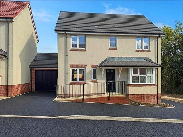 3 Bedroom Detached House For Sale In Limers Lane, Northam, EX39