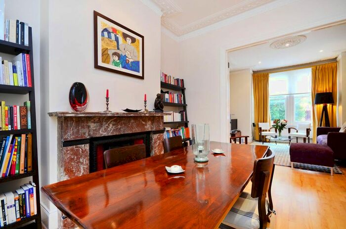 3 Bedroom Property To Rent In Munster Road, Munster Village, London, SW6