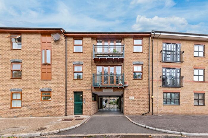 1 Bedroom Flat For Sale In Providence Close, Wetherell Road, E9