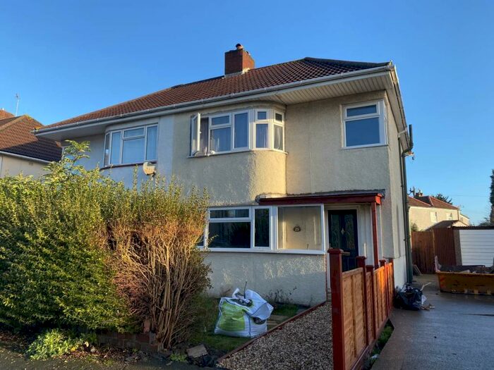 3 Bedroom Semi-Detached House To Rent In Ravenscourt Road, Patchway, Bristol, BS34