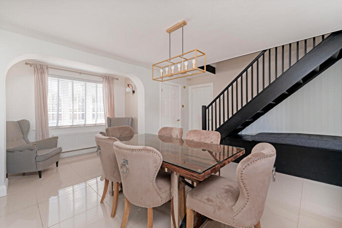 6 Bedroom Detached House For Sale In Godfrey Way, Dunmow, Essex, CM6